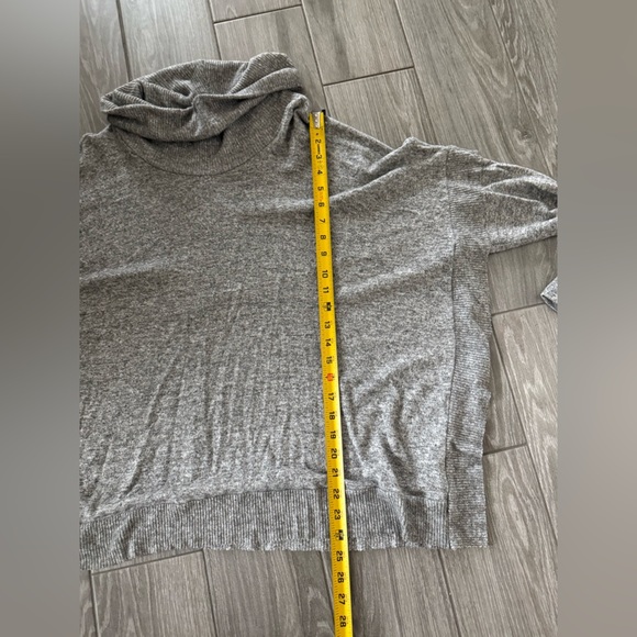 Postmark Anthropologie|Heather gray slouchy mock turtleneck,cowl neck sweater•L - Picture 9 of 11